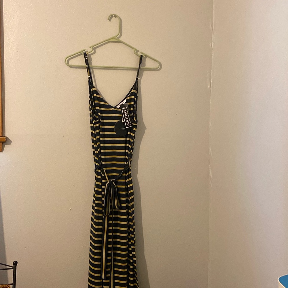 Spaghetti strap cotton blend drips. Never worn. Navy, gold, white.